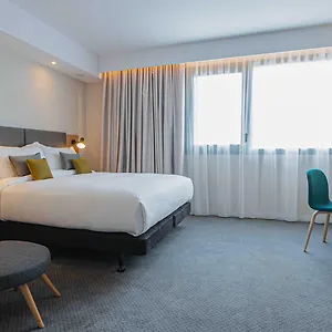 https://holiday-inn-paris-cdg-airport-an-ihg.fr-paris.fr