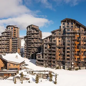 https://residence-lamara.hotels-rhonealpes.com